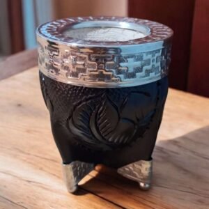 Imperial de Cuero Labrado con Virola de Alpaca Cincelada y Patitas Bolitas